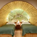 Schloss Hertefeld & Hertefeldhof 4*