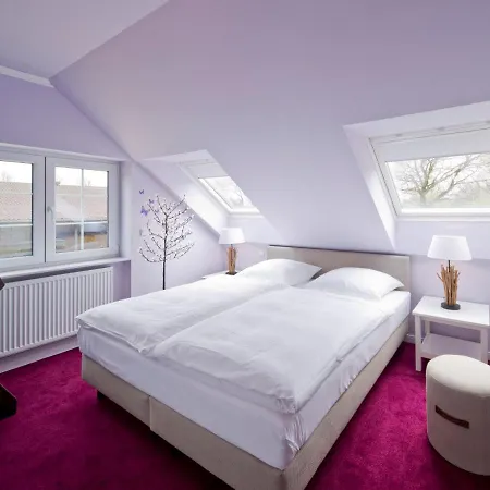 Schloss Hertefeld & Hertefeldhof 4* Weeze