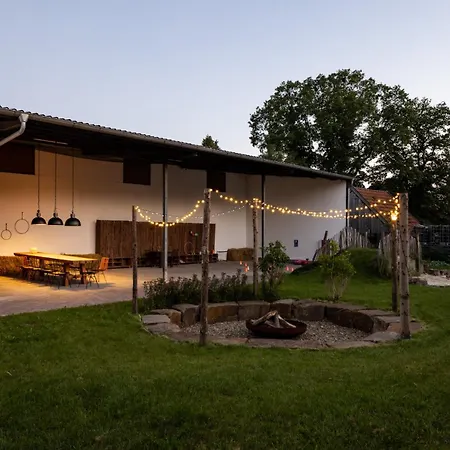 Schloss Hertefeld & Hertefeldhof 4* Веце