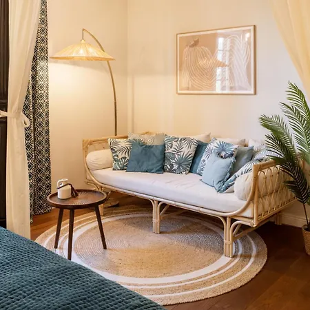 Schloss Hertefeld & Hertefeldhof 4*