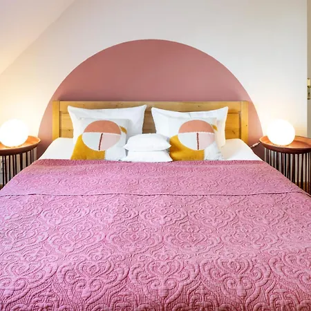 Hotel Schloss Hertefeld & Hertefeldhof 4*