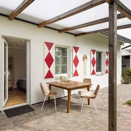 Schloss Hertefeld & Hertefeldhof 4*