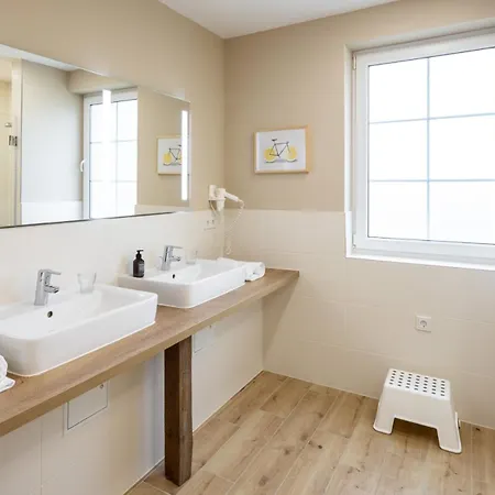 Schloss Hertefeld & Hertefeldhof Hotell Weeze