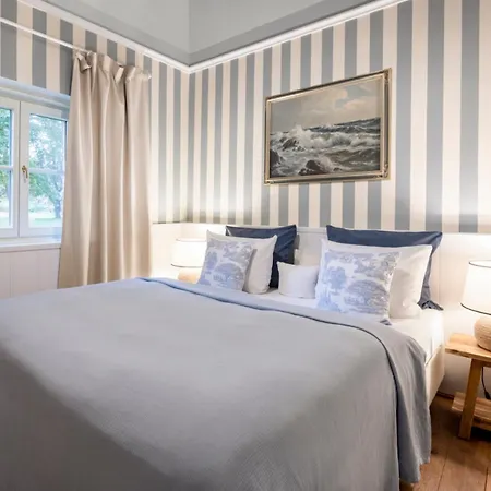 Schloss Hertefeld & Hertefeldhof 비체