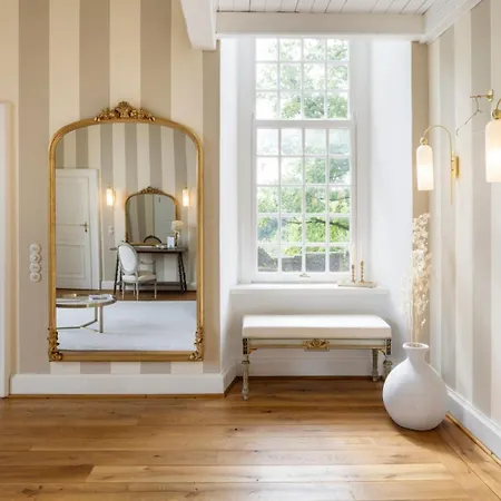 Schloss Hertefeld & Hertefeldhof Otel 4*