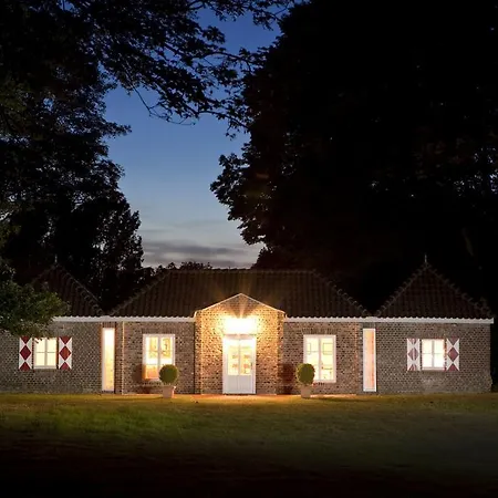 Schloss Hertefeld & Hertefeldhof 4* Weeze