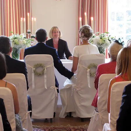 Hotell Schloss Hertefeld & Hertefeldhof