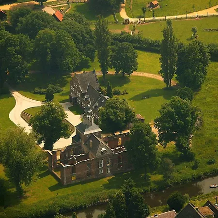 Otel Schloss Hertefeld & Hertefeldhof Weeze