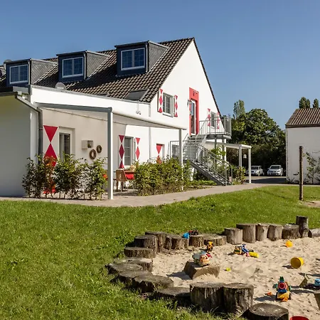 Otel Schloss Hertefeld & Hertefeldhof Weeze