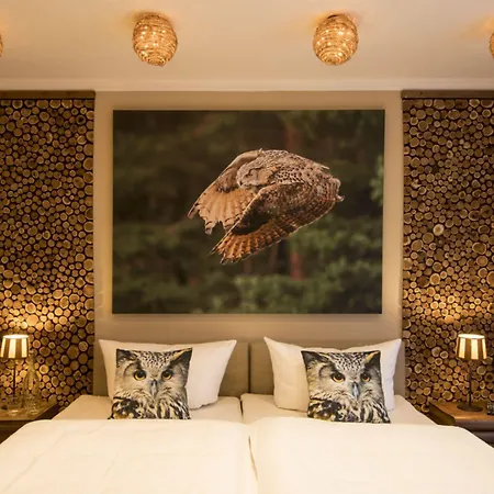 Schloss Hertefeld & Hertefeldhof 비체