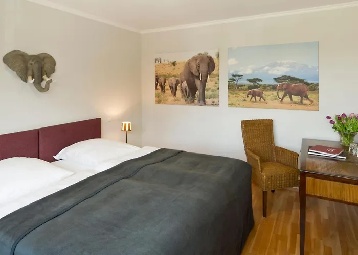 Schloss Hertefeld & Hertefeldhof 4*