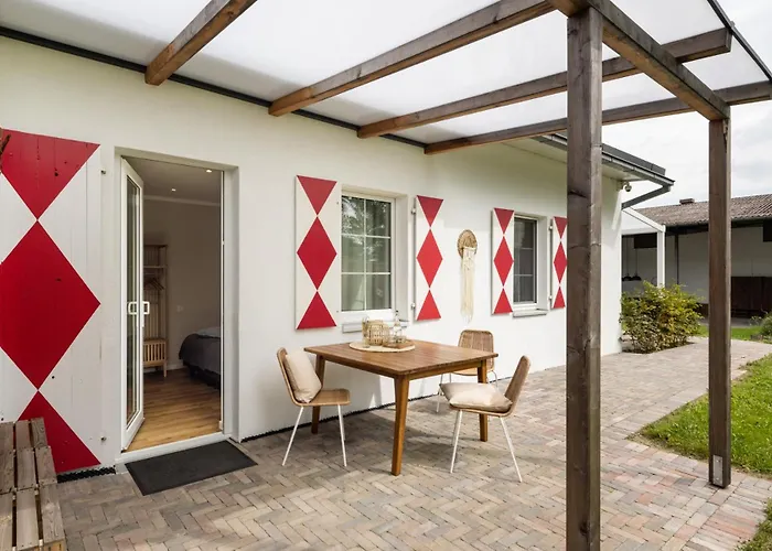 Schloss Hertefeld & Hertefeldhof 4*