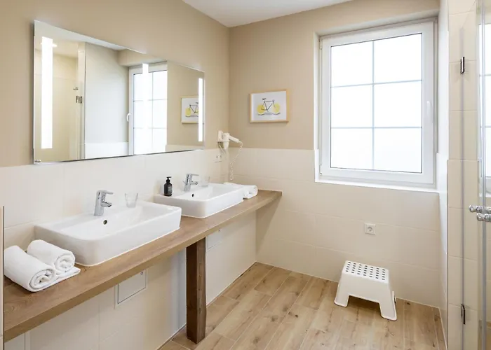 Schloss Hertefeld & Hertefeldhof Отель Веце