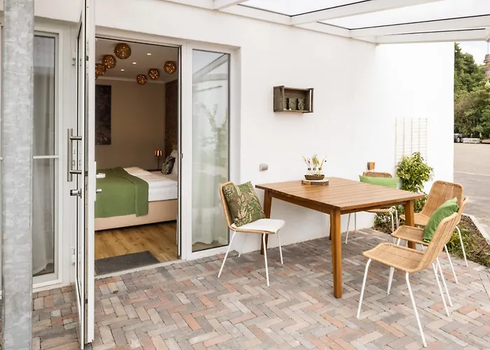 Отель Schloss Hertefeld & Hertefeldhof 4*