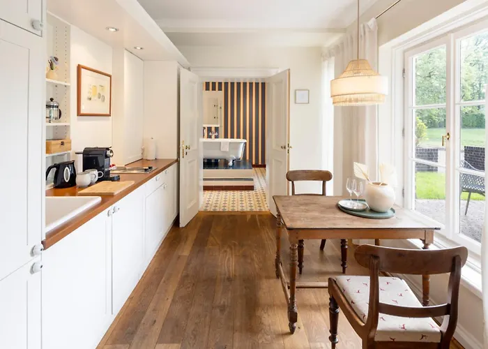 Отель Schloss Hertefeld & Hertefeldhof