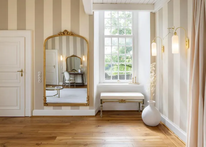 Schloss Hertefeld & Hertefeldhof Отель 4*