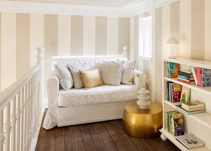 Schloss Hertefeld & Hertefeldhof Веце