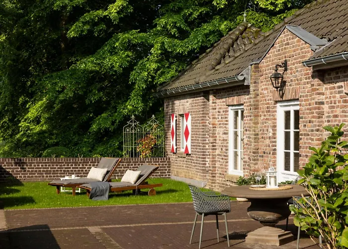 Schloss Hertefeld & Hertefeldhof 4* Веце