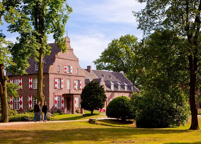 Schloss Hertefeld & Hertefeldhof Веце