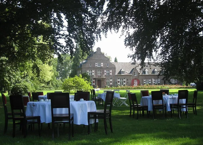 Schloss Hertefeld & Hertefeldhof 4* Weeze