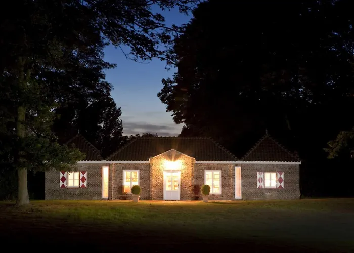 Schloss Hertefeld & Hertefeldhof Отель